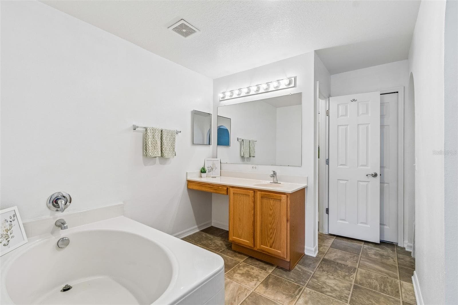Single Family Residence at 3216 BELLERICAY LN, LAND O LAKES, photo 42 of 62