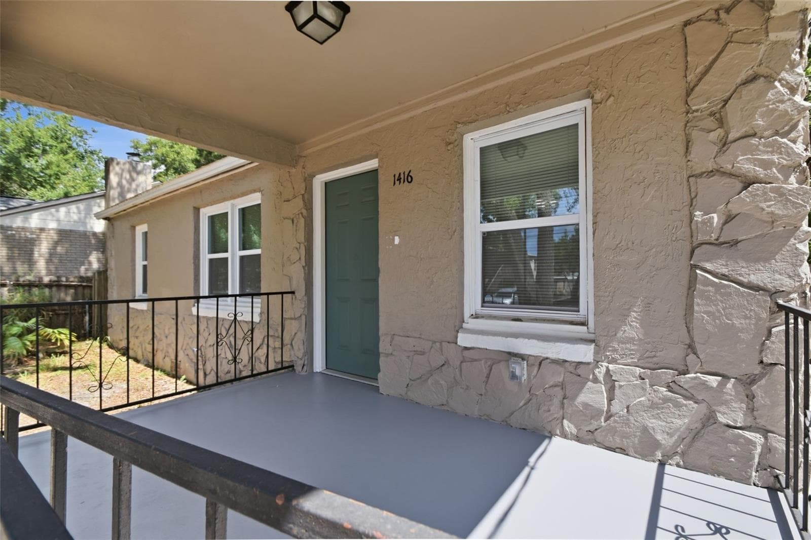 Single Family Residence at 1416 E MOHAWK AVE, TAMPA, photo 7 of 44