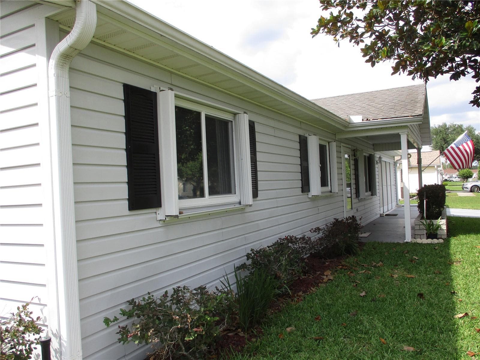 HURRICANE SHUTTERS - 11946 SW 137TH LOOP, DUNNELLON