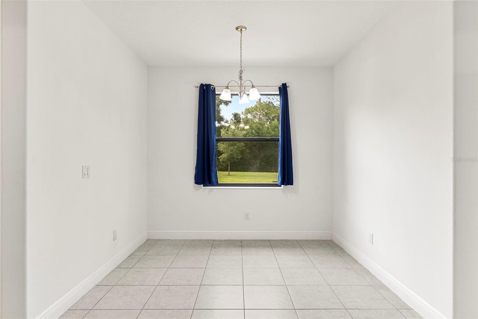Single Family Residence at 3918 GAVIOTA DR, RUSKIN, photo 14 of 35