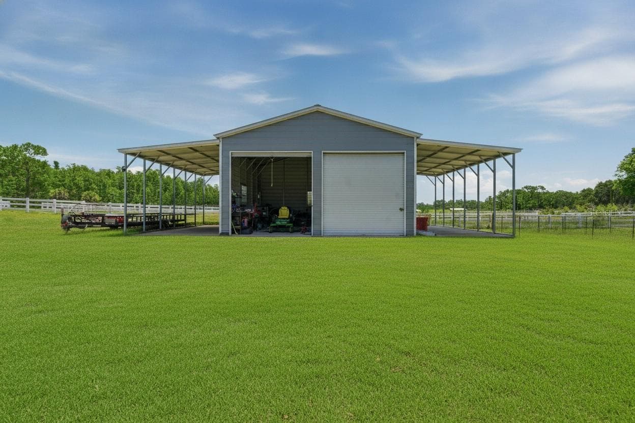 10x10 2 car garage with 2 car ports - 7242 BLACK RD, LAKE WALES