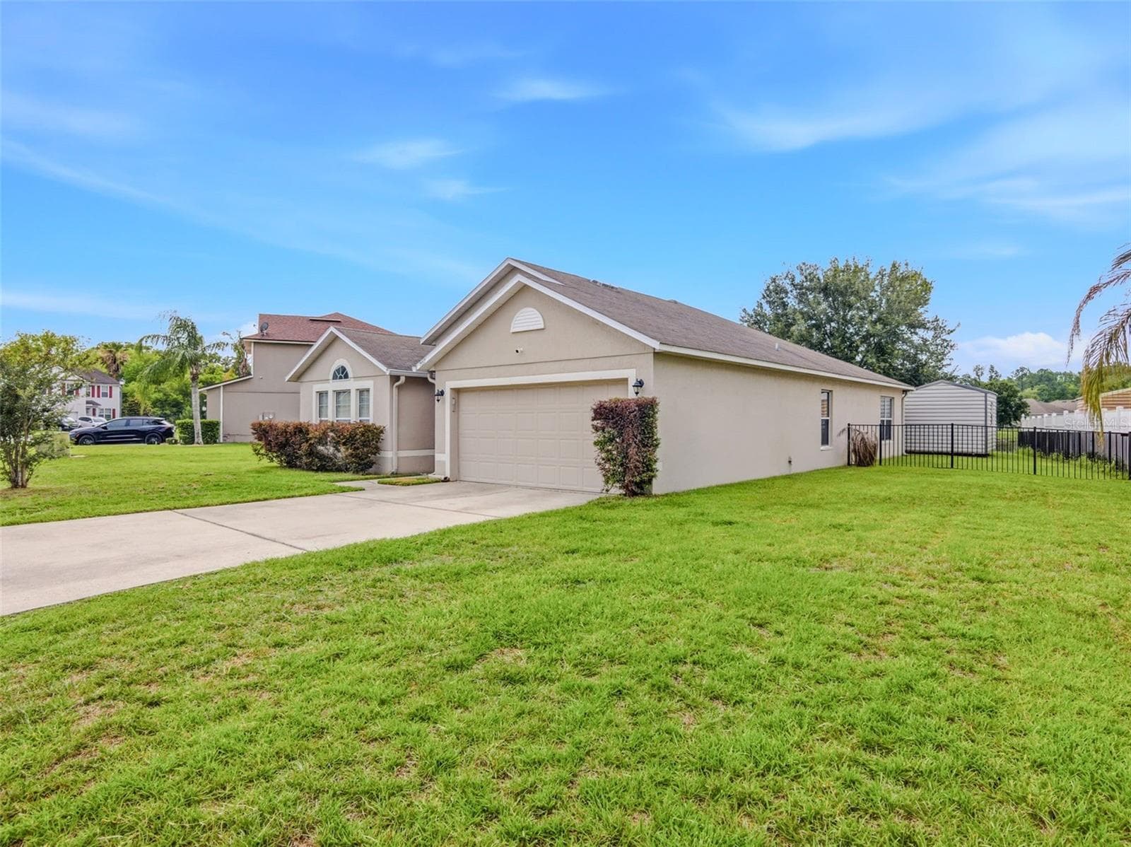 Single Family Residence at 7357 CUMBRIA BLVD, JACKSONVILLE, photo 2 of 27