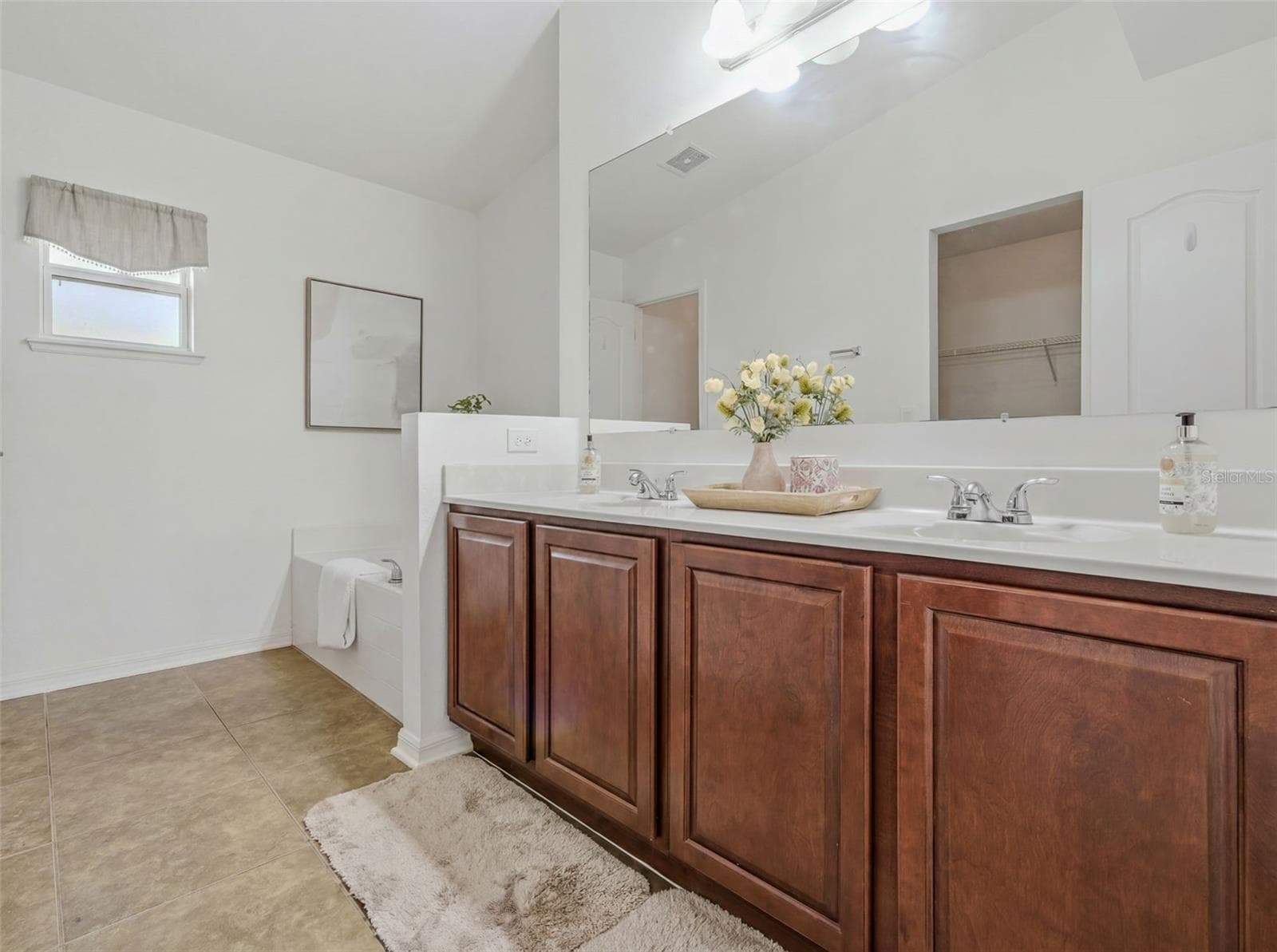 Single Family Residence at 7357 CUMBRIA BLVD, JACKSONVILLE, photo 19 of 27