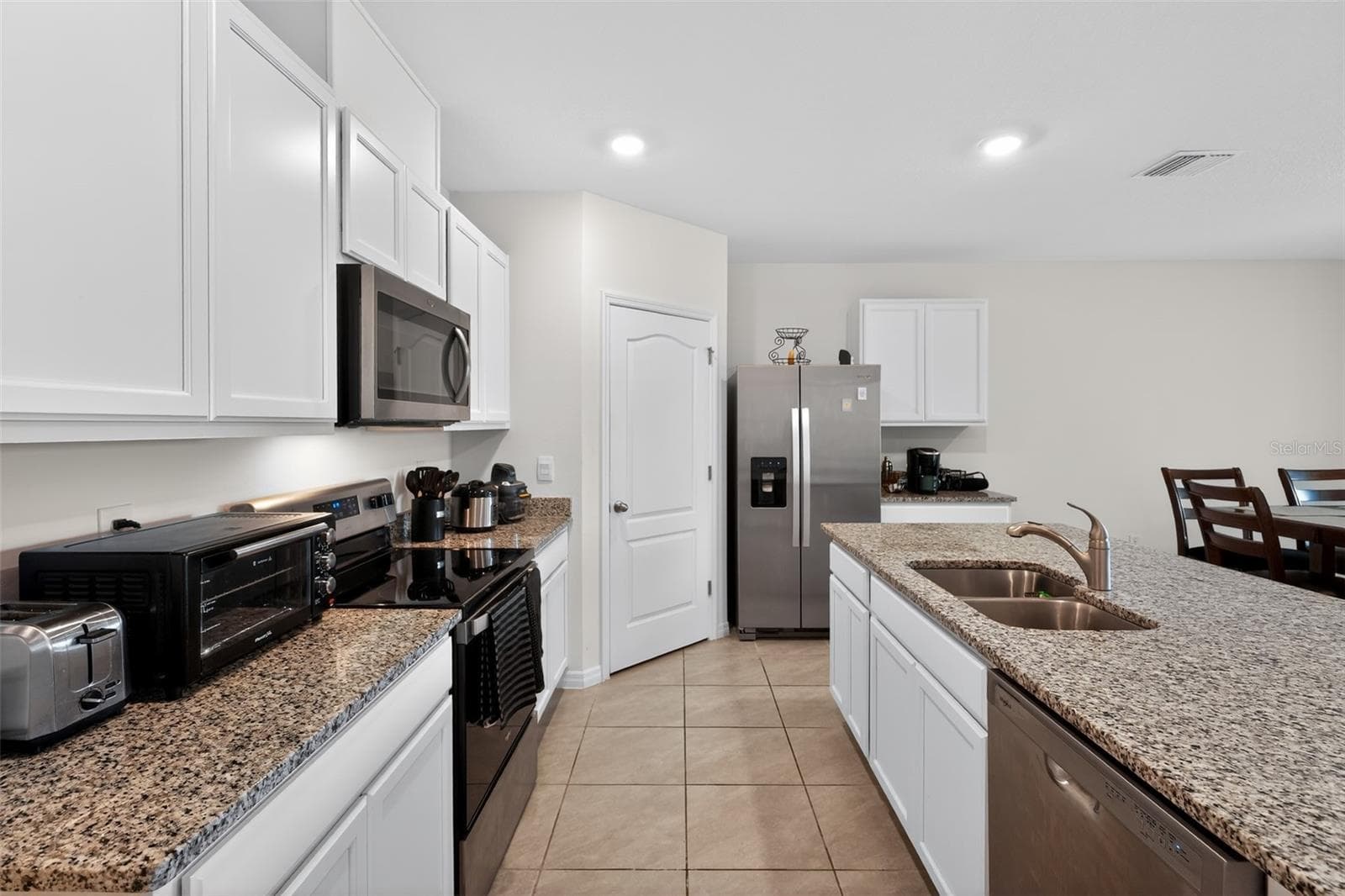 Single Family Residence at 2647 HOUSE FINCH RD, ST CLOUD, photo 13 of 38