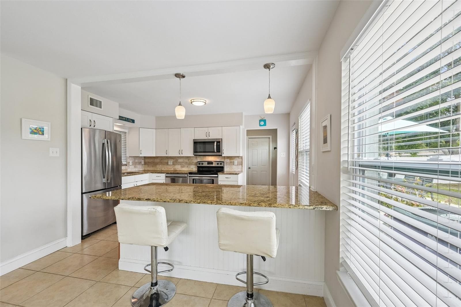 Single Family Residence at 5005 BEE RIDGE RD, SARASOTA, photo 5 of 30