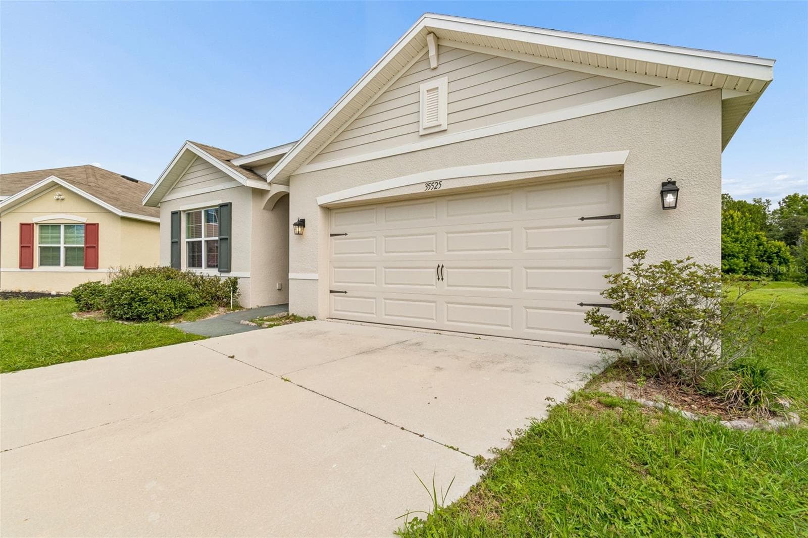 Single Family Residence at 35525 STELLA VAST DR, ZEPHYRHILLS, photo 2 of 51
