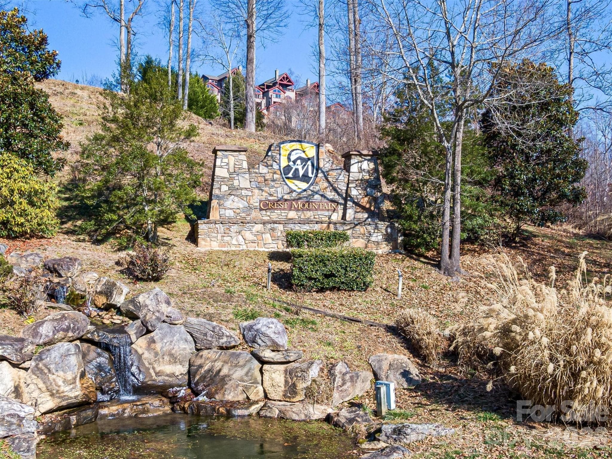 Located just minutes from downtown Asheville, the River Arts District, shopping, dining, breweries, and endless outdoor recreation, Crest Mountain provides the perfect balance of mountain living and urban convenience. - Asheville