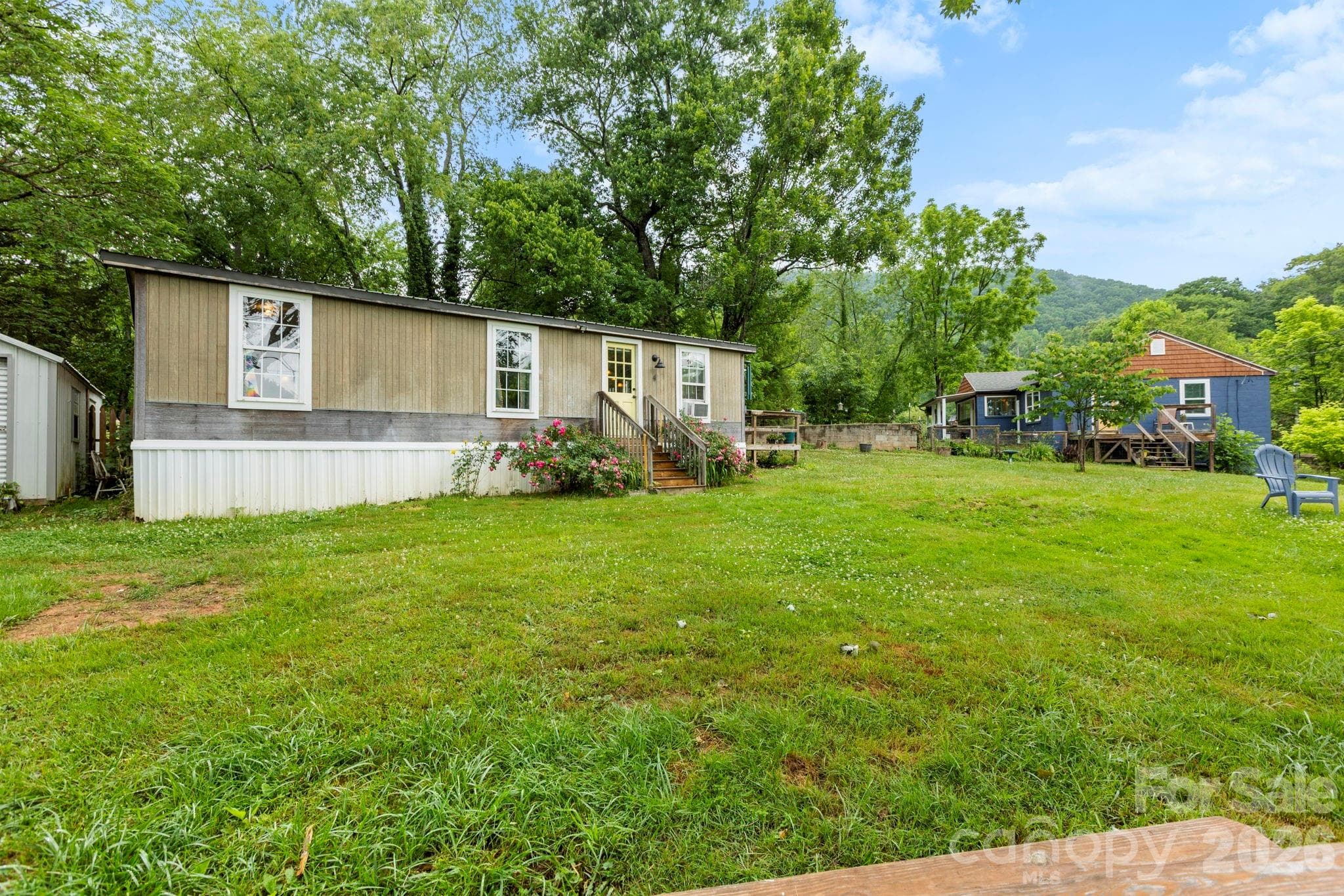 Duplex at Asheville, photo 2 of 35