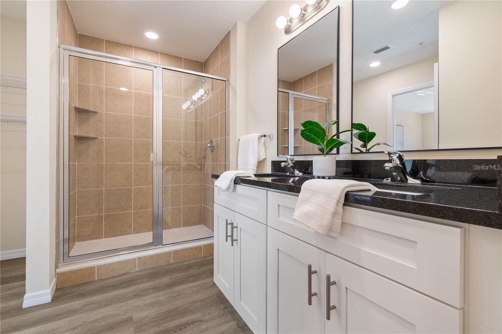 Townhouse at 4367 CAMBIO GARDENS CT, TAMPA, photo 10 of 16