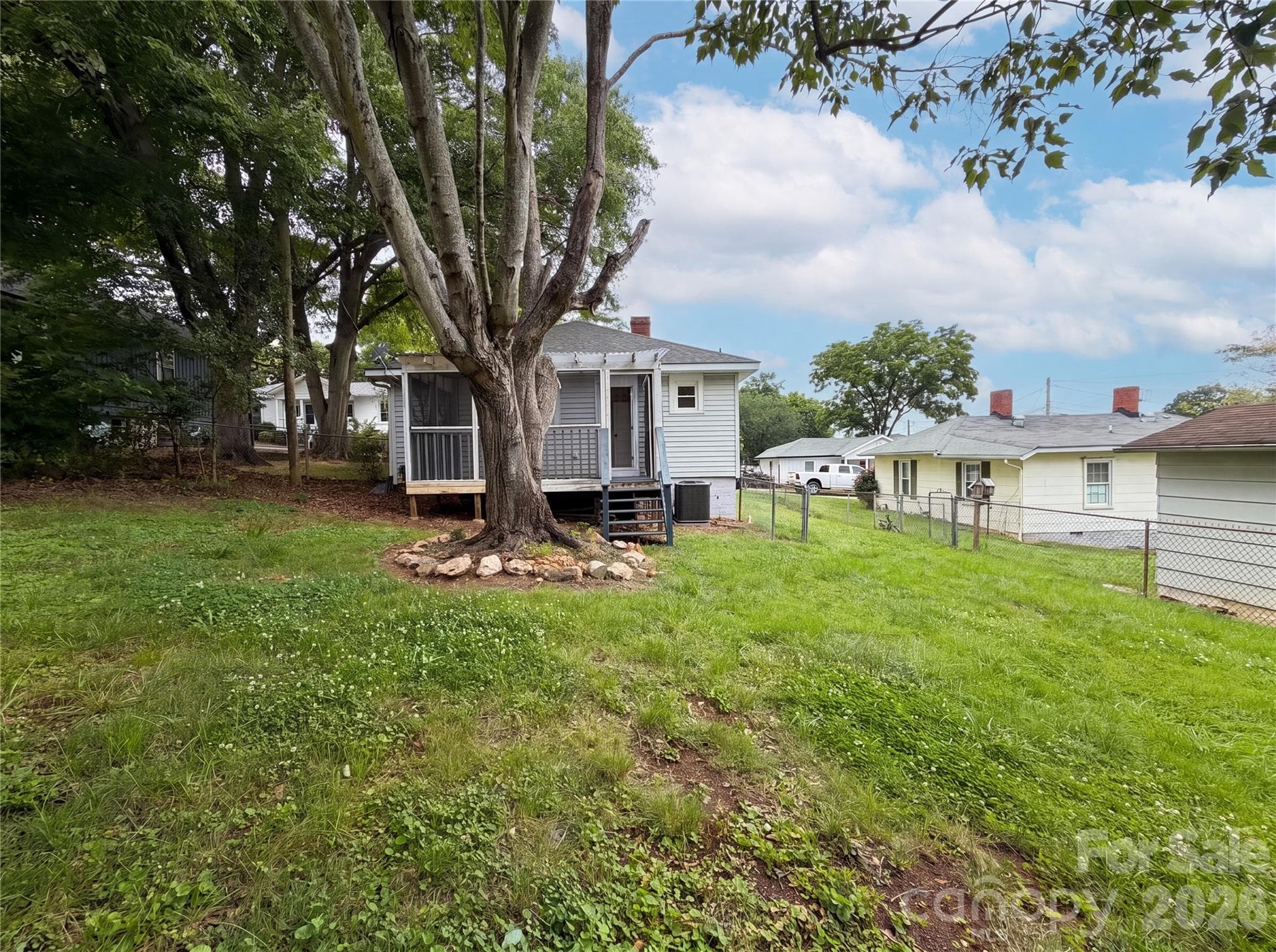 Single Family Residence at 435 16th Street, Cramerton, photo 5 of 15