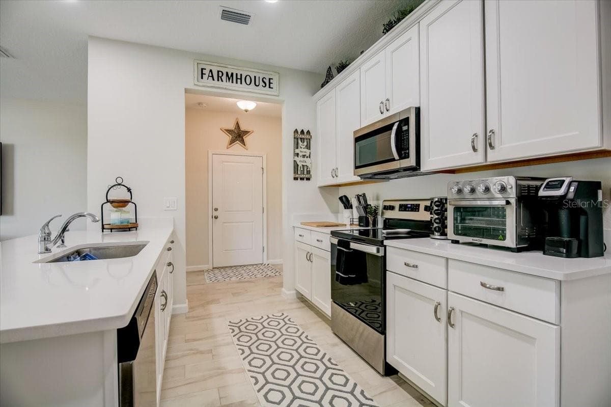 Townhouse at 10916 QUICKWATER CT, RIVERVIEW, photo 6 of 43