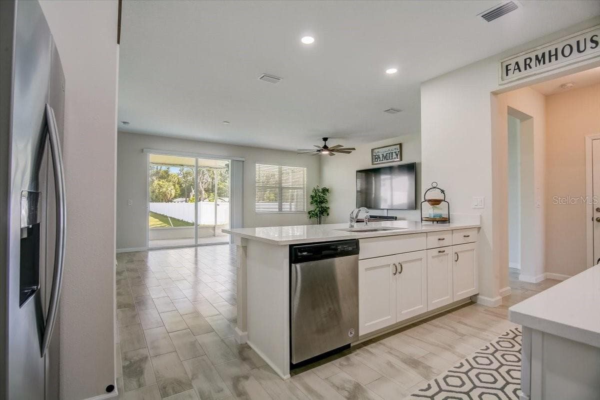Townhouse at 10916 QUICKWATER CT, RIVERVIEW, photo 8 of 43
