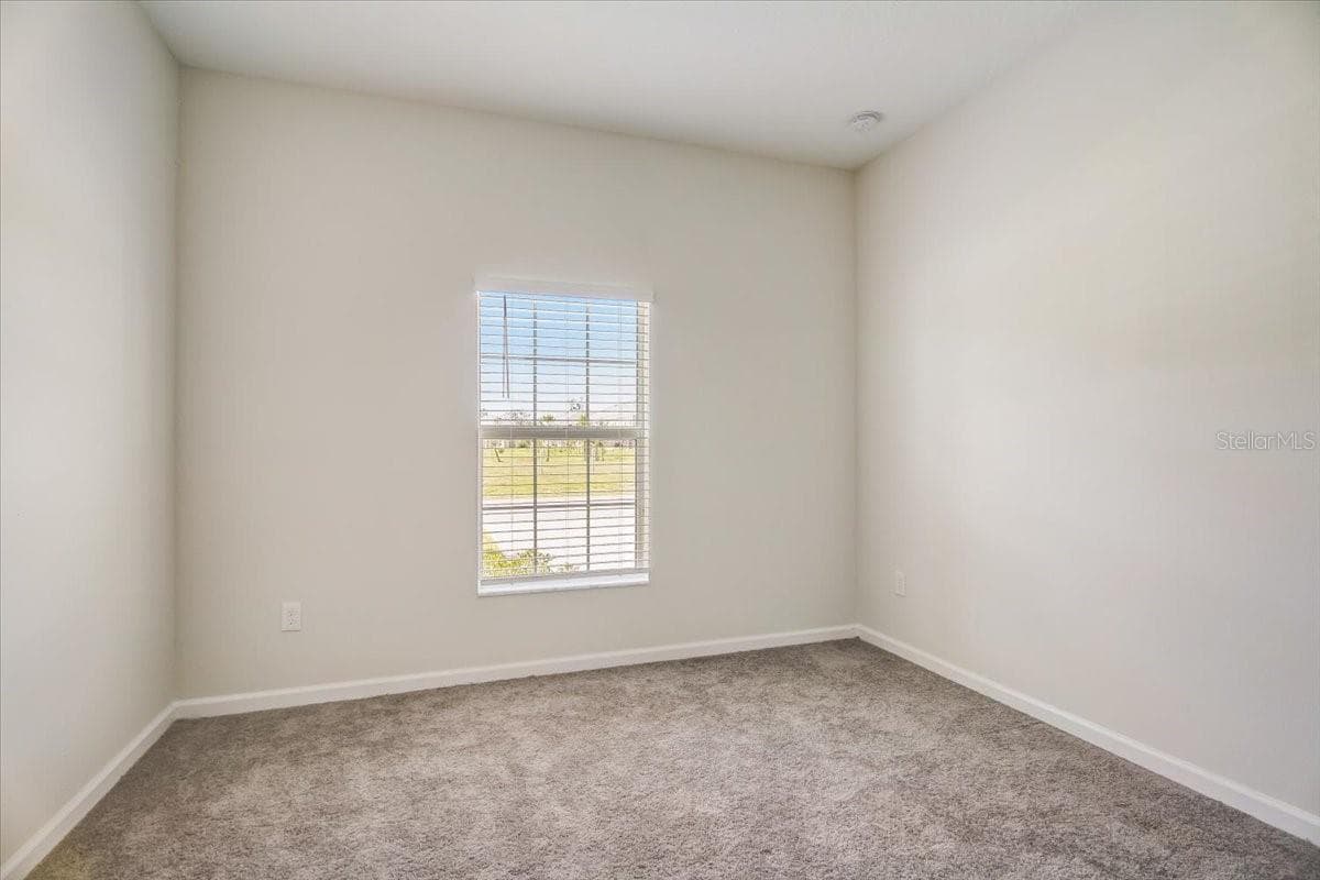 First-floor Bedroom - 10916 QUICKWATER CT, RIVERVIEW