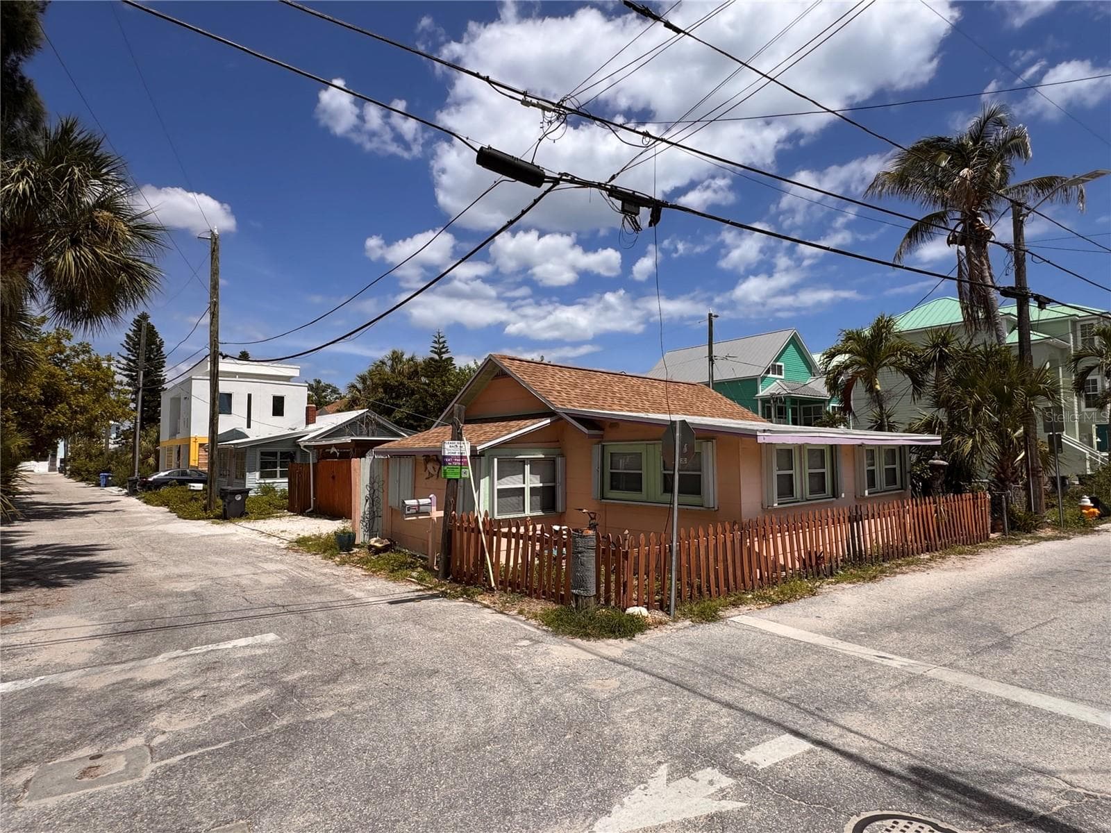 Single Family Residence at 101 95TH AVE, TREASURE ISLAND, photo 2 of 22