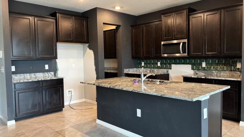 Single Family Residence at 16453 WOODSIDE GLN, PARRISH, photo 3 of 18