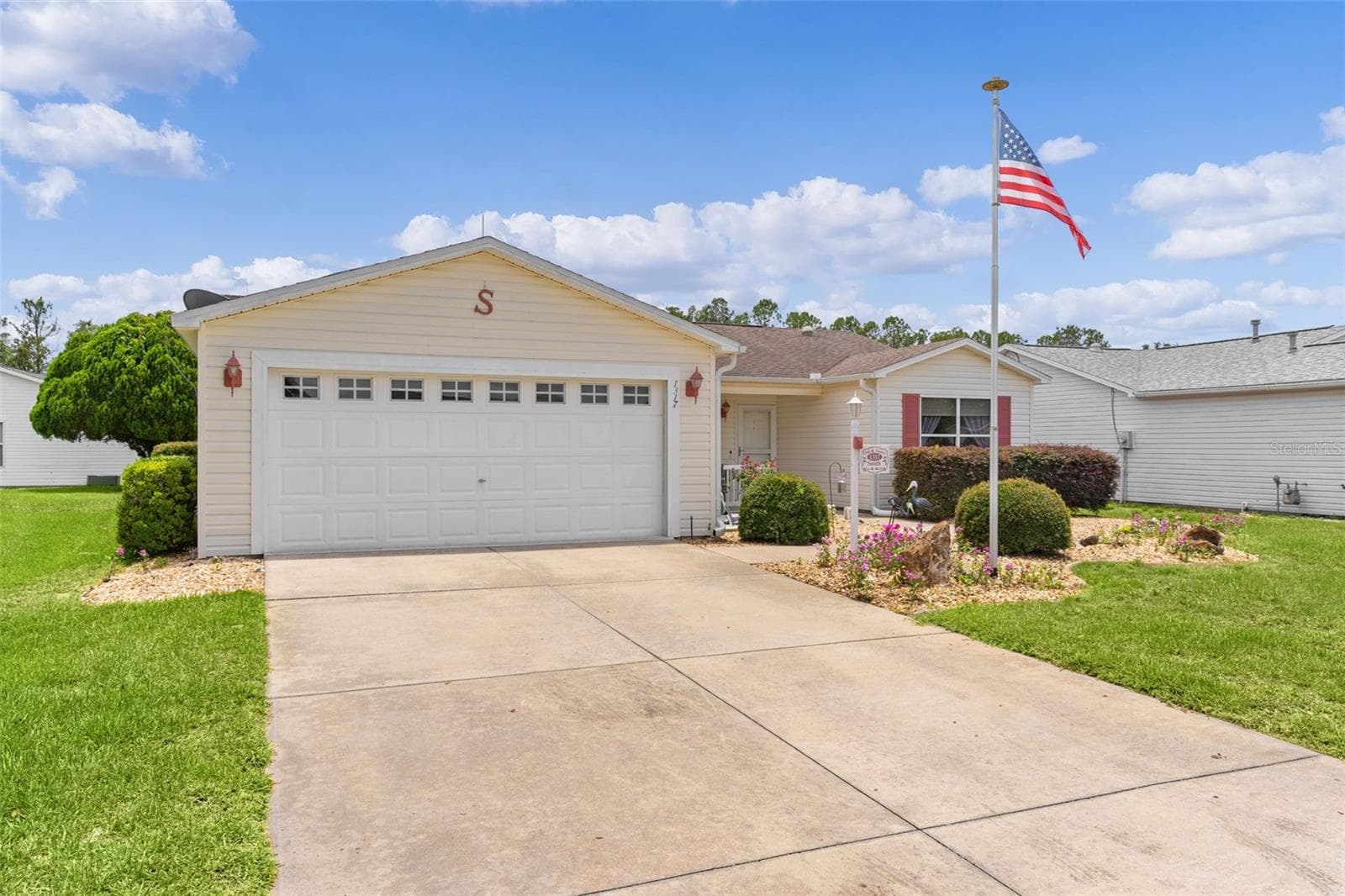 Single Family Residence at 1317 CARVELLO DR, THE VILLAGES, photo 3 of 47