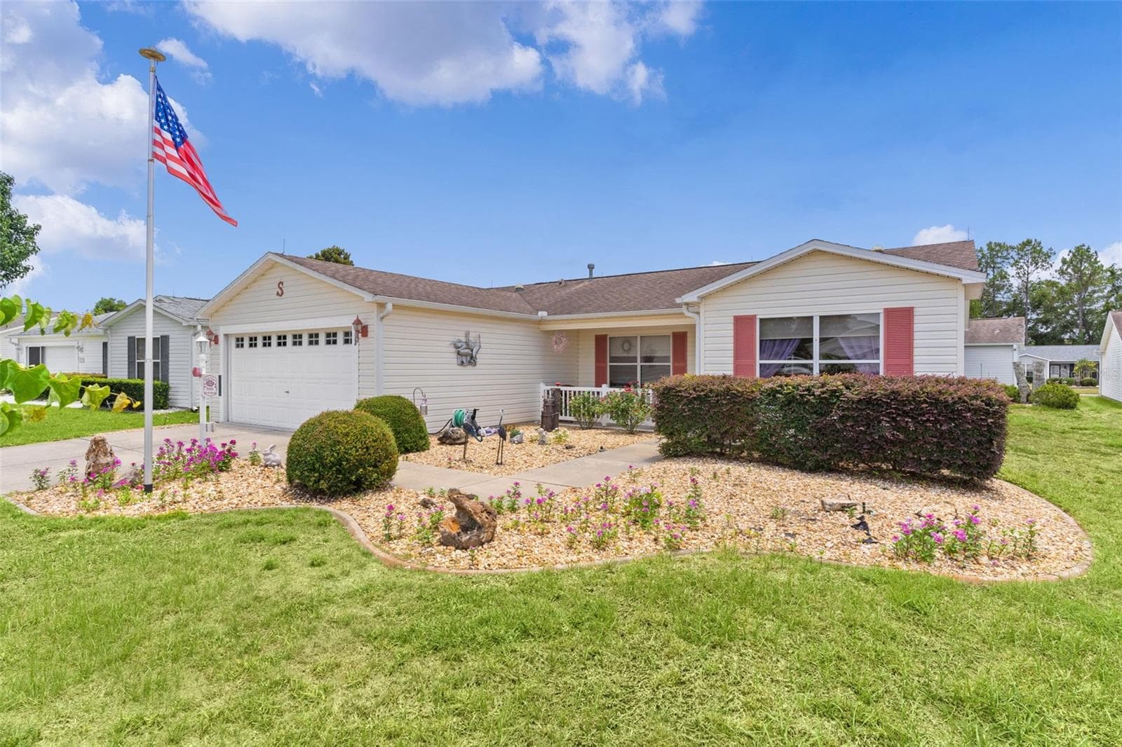 Single Family Residence at 1317 CARVELLO DR, THE VILLAGES, photo 4 of 47