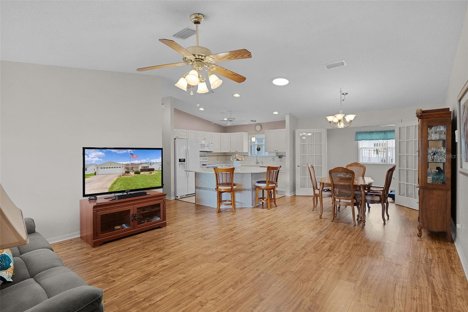 Single Family Residence at 1317 CARVELLO DR, THE VILLAGES, photo 8 of 47