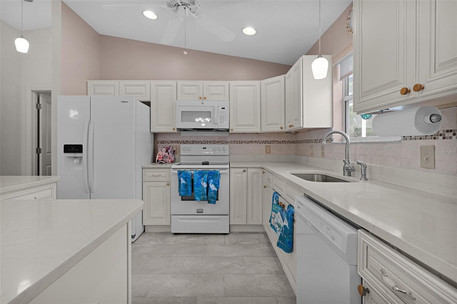 Single Family Residence at 1317 CARVELLO DR, THE VILLAGES, photo 14 of 47