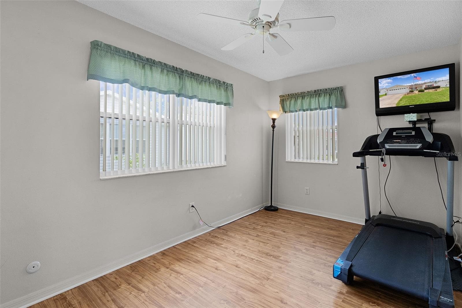 Single Family Residence at 1317 CARVELLO DR, THE VILLAGES, photo 30 of 47