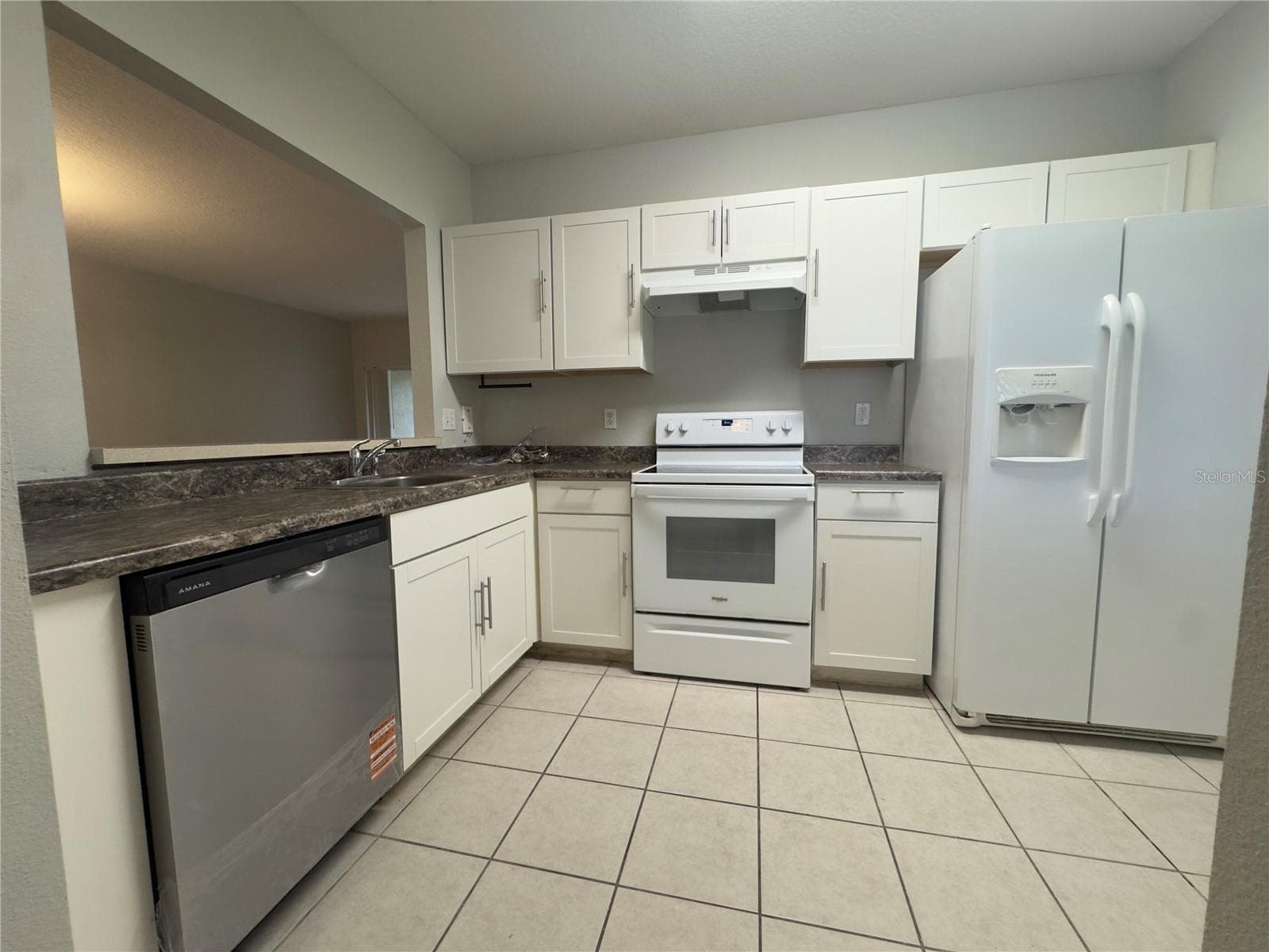 9507 AMBERDALE CT #201