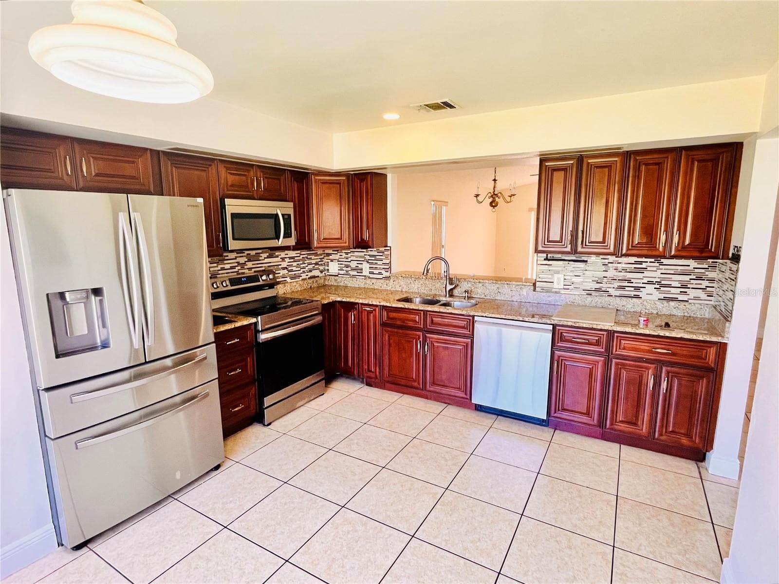 Single Family Residence at 13534 TEXAS WOODS CIR, ORLANDO, photo 4 of 12