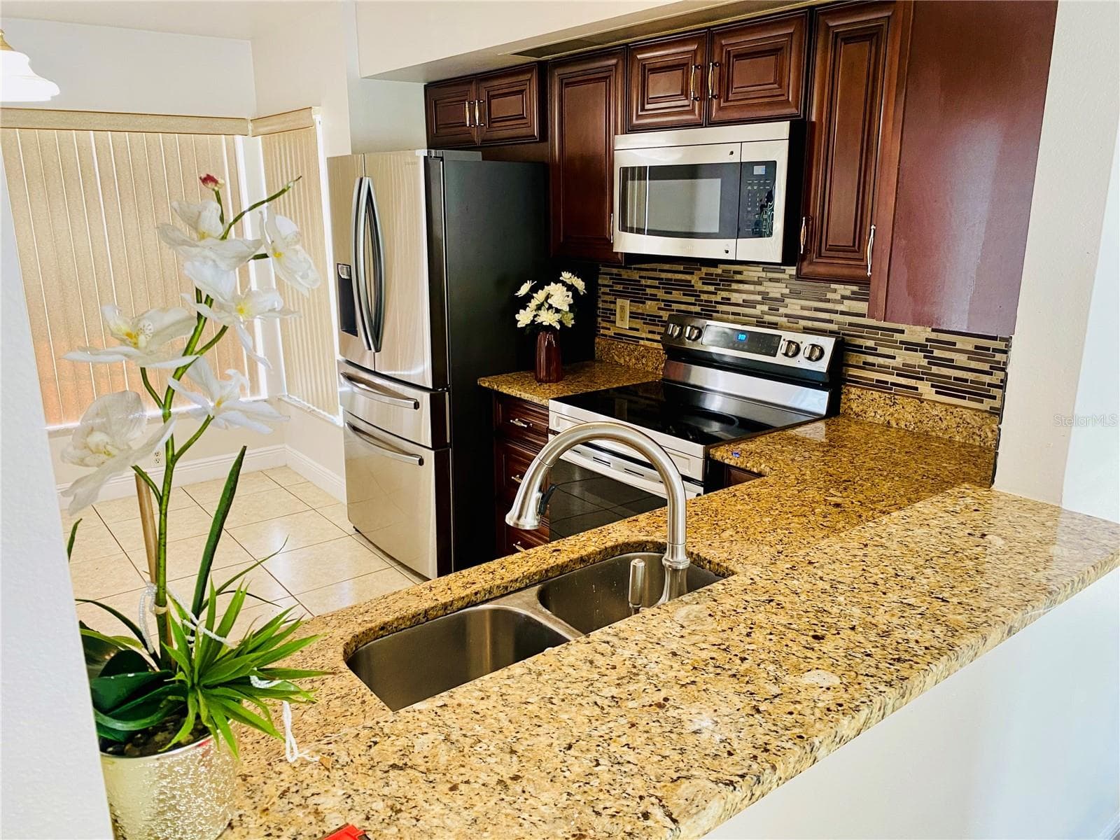Single Family Residence at 13534 TEXAS WOODS CIR, ORLANDO, photo 5 of 12