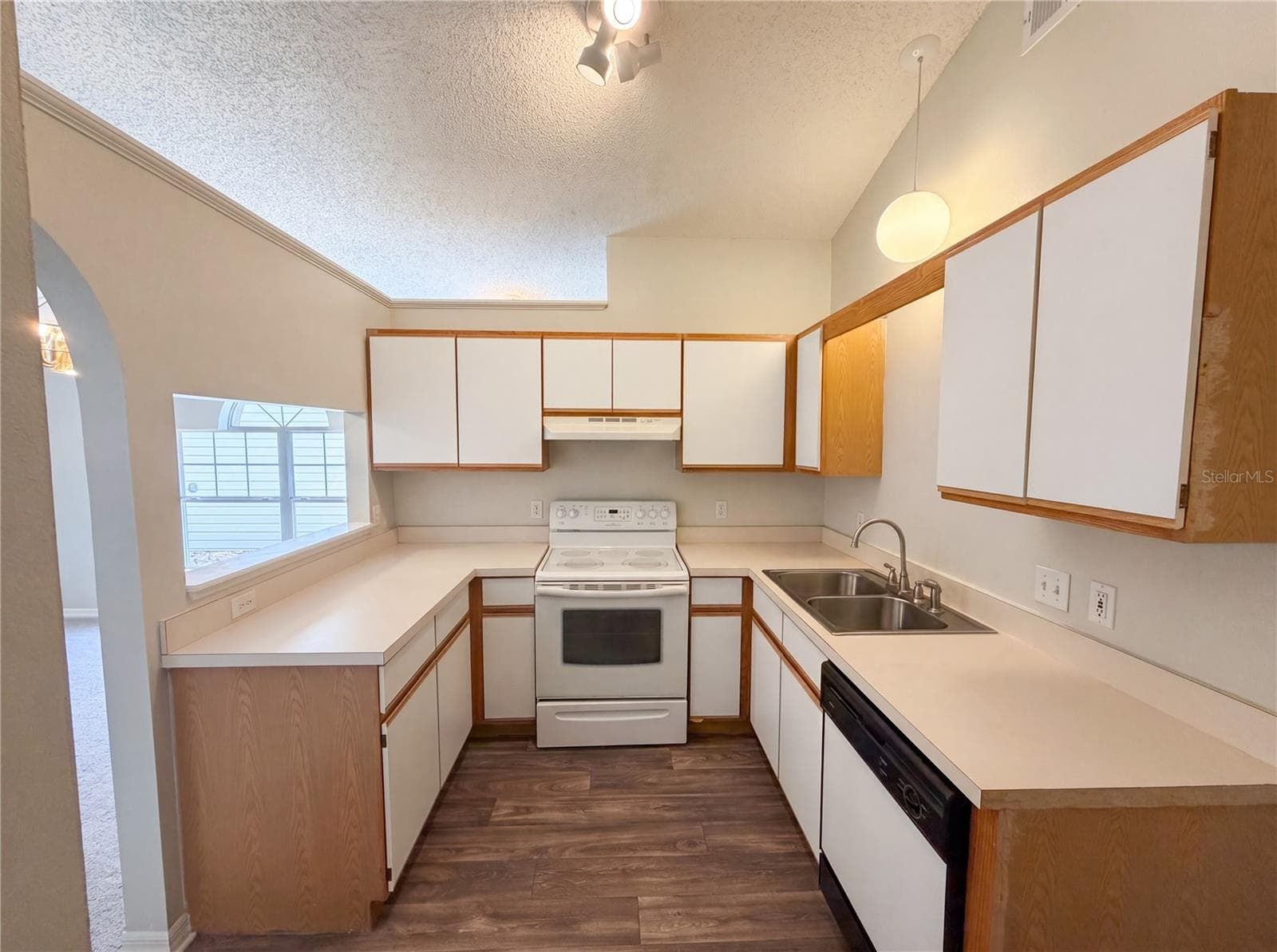Single Family Residence at 114 PAMALA CT, SANFORD, photo 9 of 19
