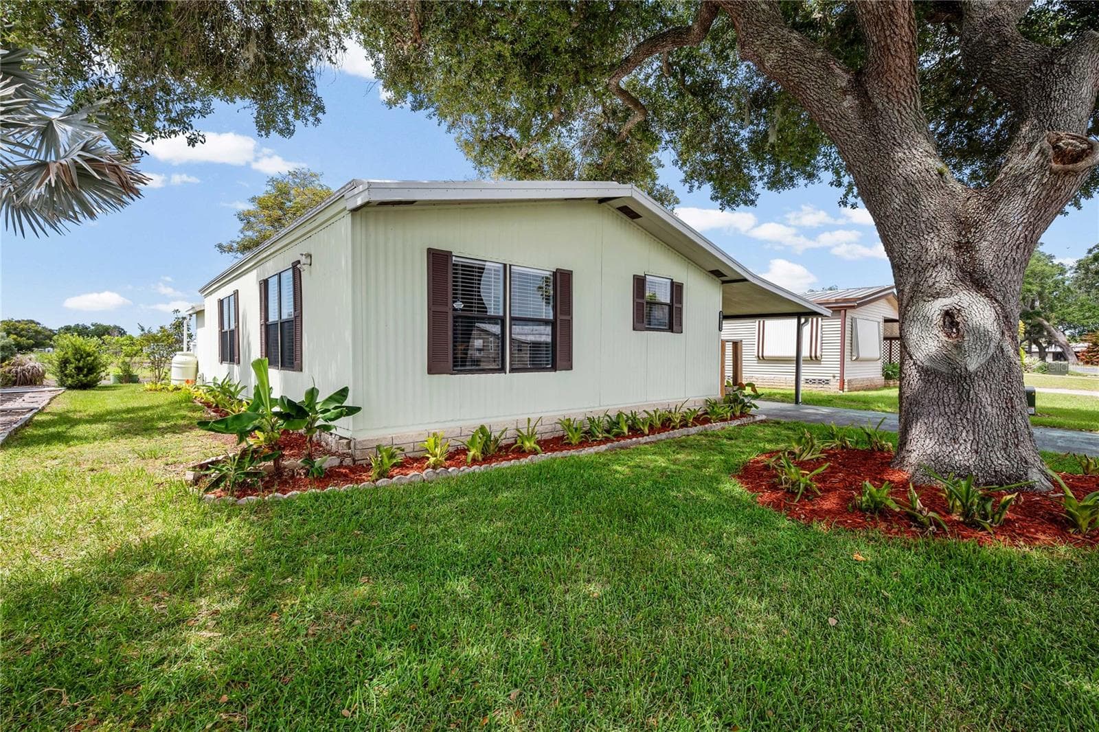 Manufactured Home at 36428 MALIBU WAY, ZEPHYRHILLS, photo 4 of 47