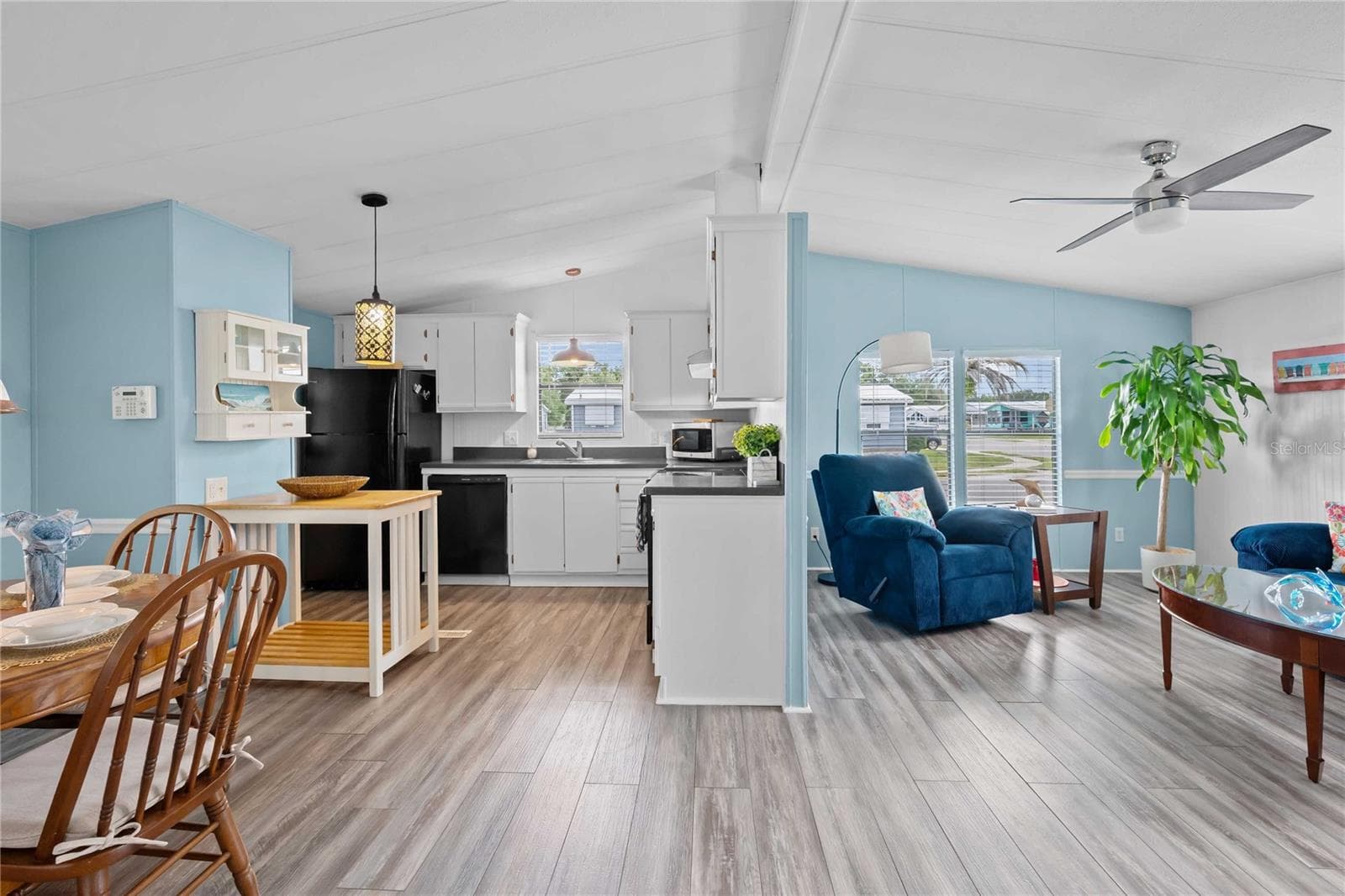 Manufactured Home at 36428 MALIBU WAY, ZEPHYRHILLS, photo 11 of 47