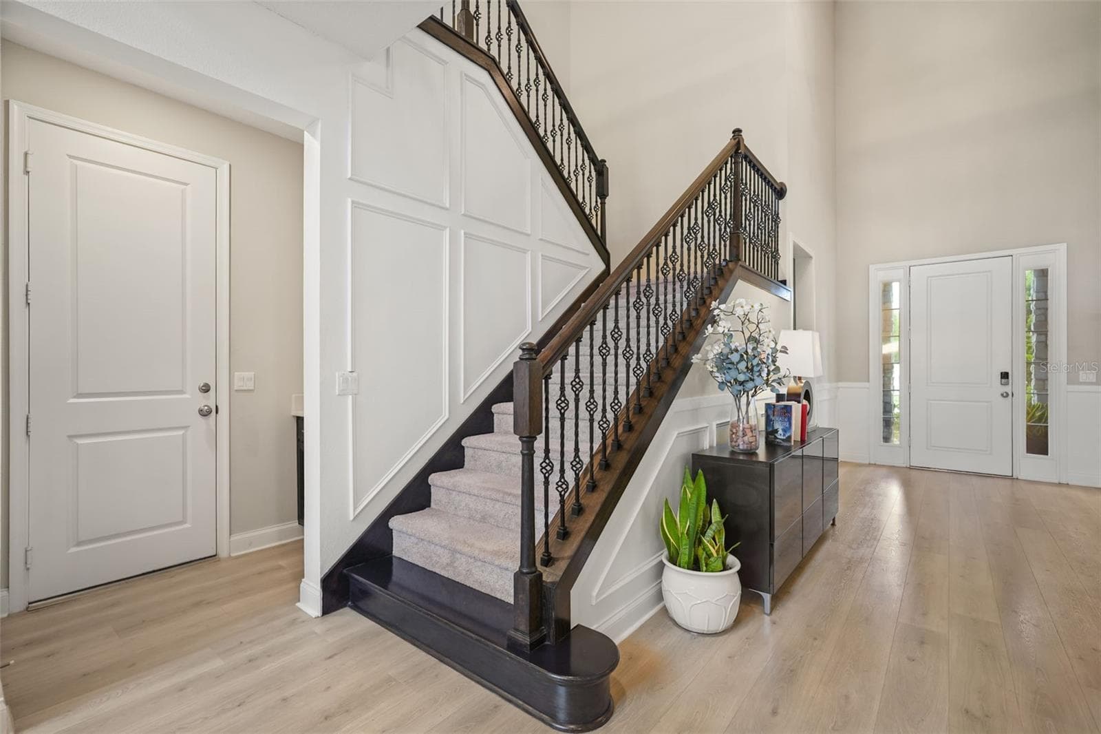 Single Family Residence at 10713 BELLE MAISONS DR, ORLANDO, photo 3 of 59