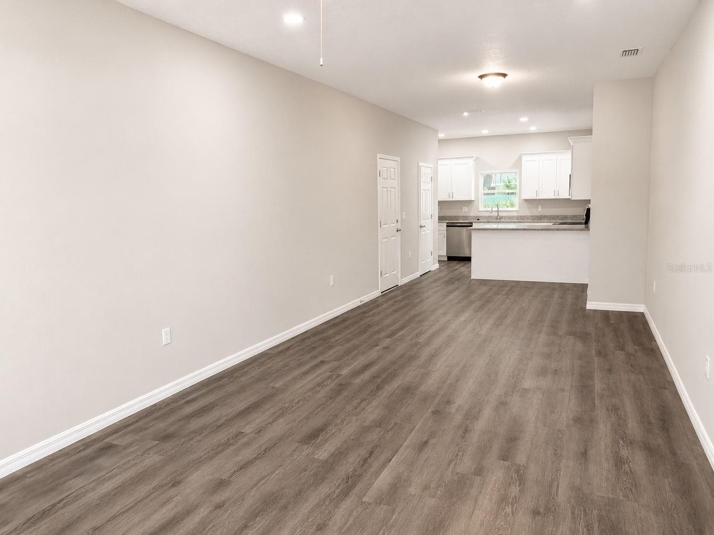 Single Family Residence at 5012 FINDERS CT, TAMPA, photo 4 of 24