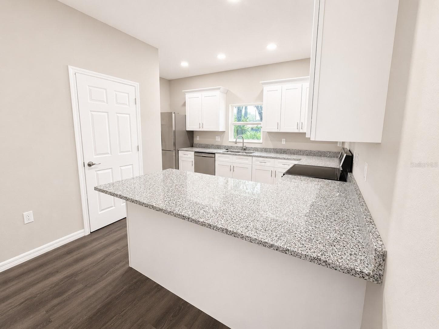Single Family Residence at 5012 FINDERS CT, TAMPA, photo 9 of 24
