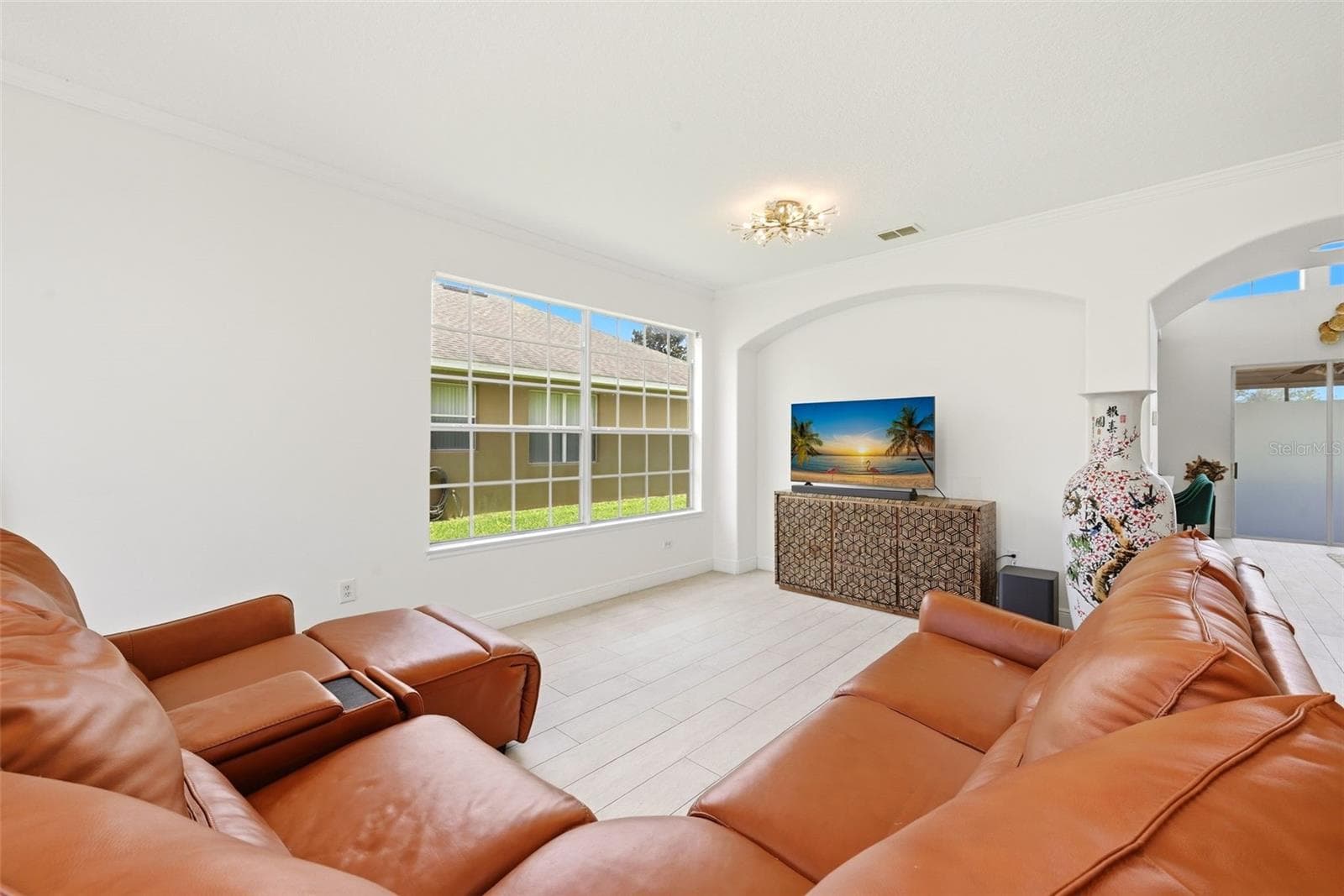 Single Family Residence at 1518 SUN MEADOW DR, ORLANDO, photo 11 of 64