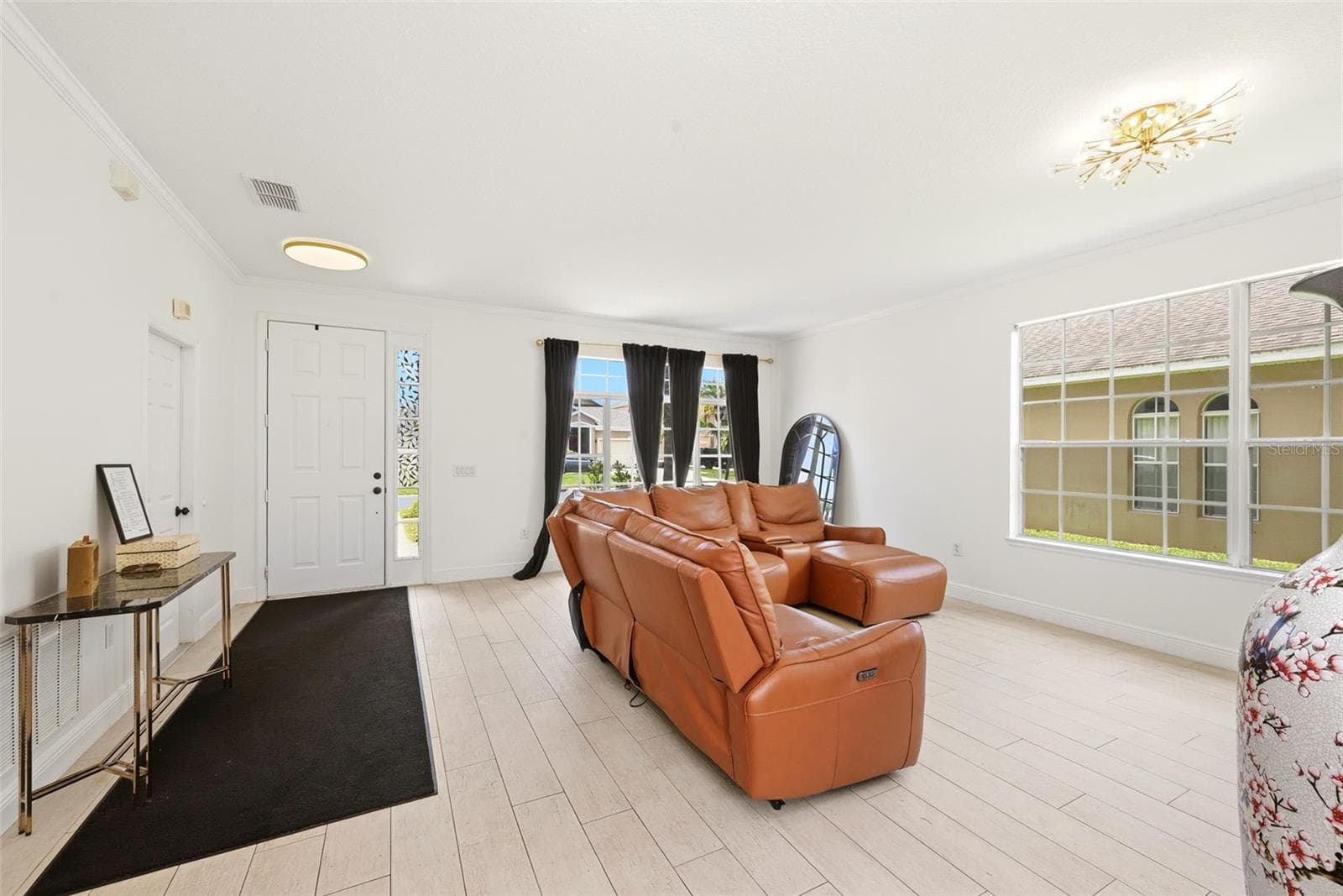 Single Family Residence at 1518 SUN MEADOW DR, ORLANDO, photo 12 of 64