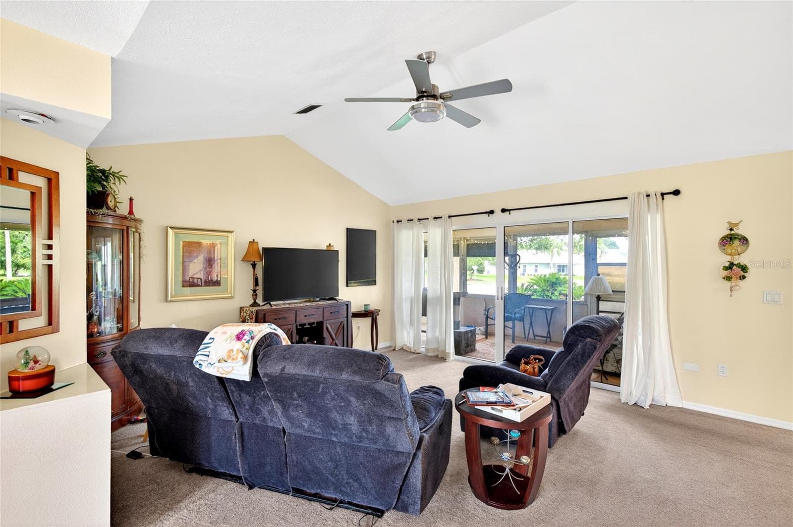 Single Family Residence at 17520 SE 112TH AVE, SUMMERFIELD, photo 6 of 31