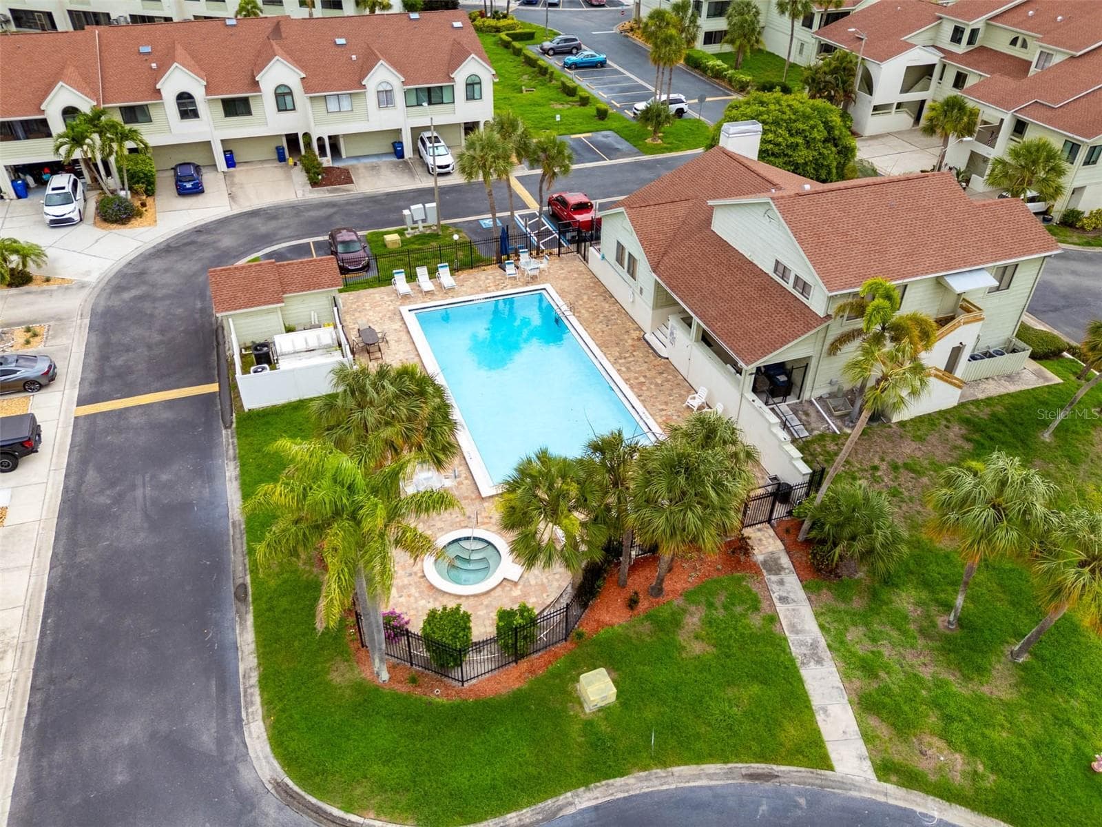 Community Pool/Spa and Clubhouse - 2395 HANOVER DR, DUNEDIN