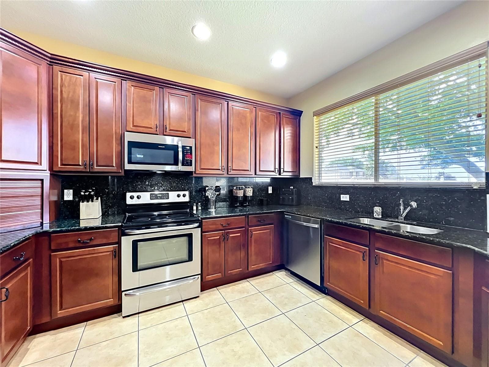 Kitchen - 12912 CLOVERDALE LN, CLERMONT