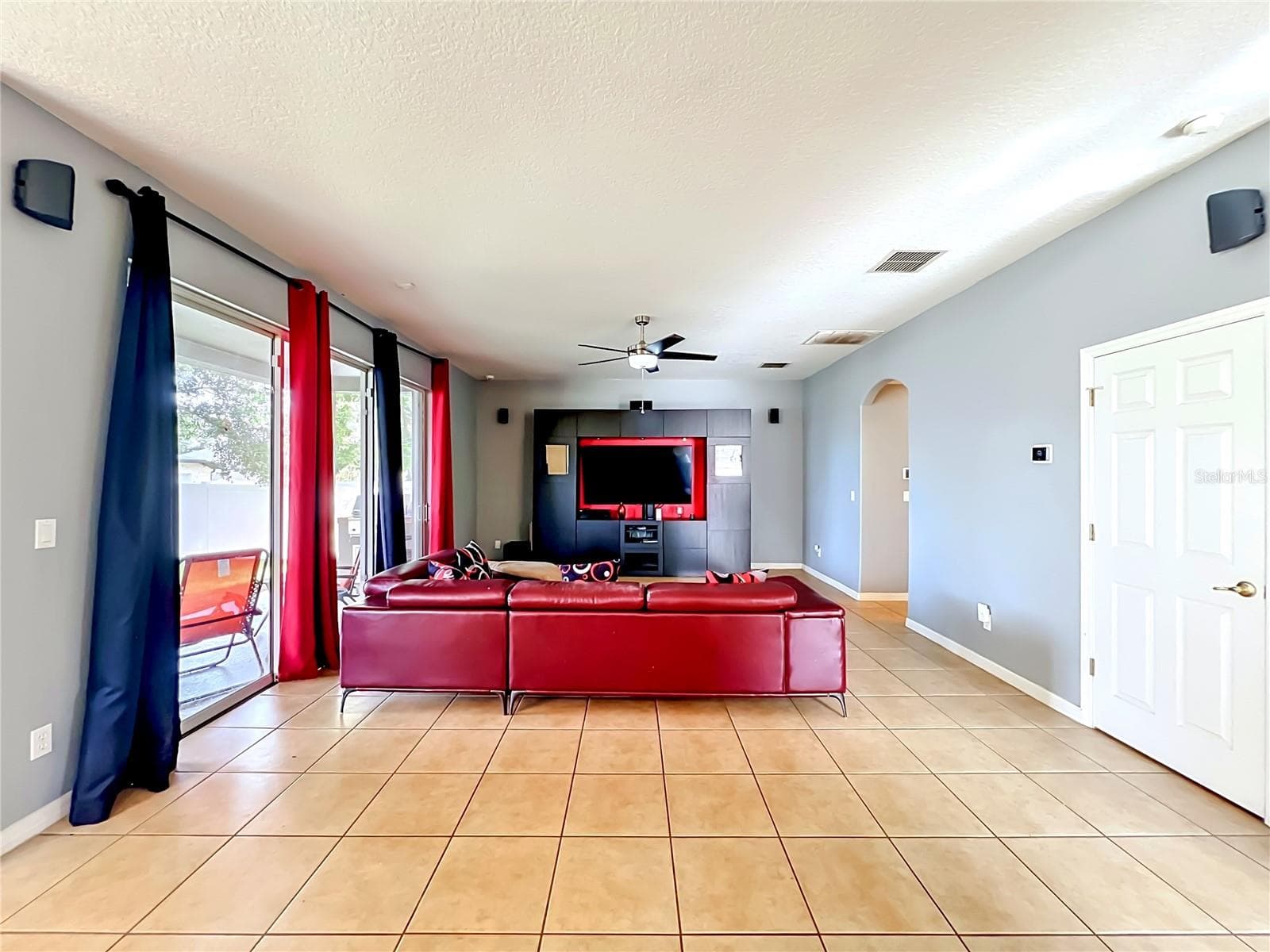 Living Room - 12912 CLOVERDALE LN, CLERMONT