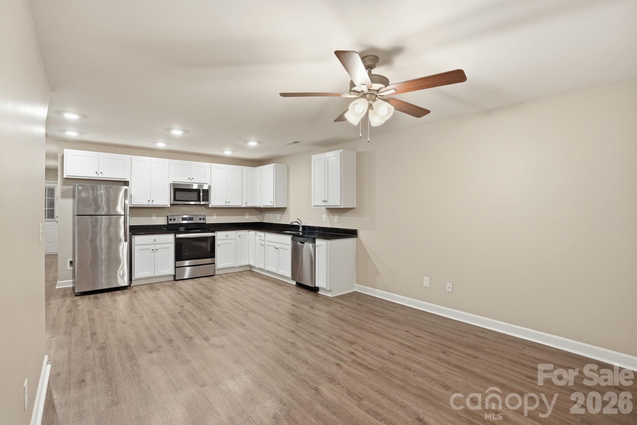 Townhouse at 719 Hillside Street, Kannapolis, photo 5 of 31