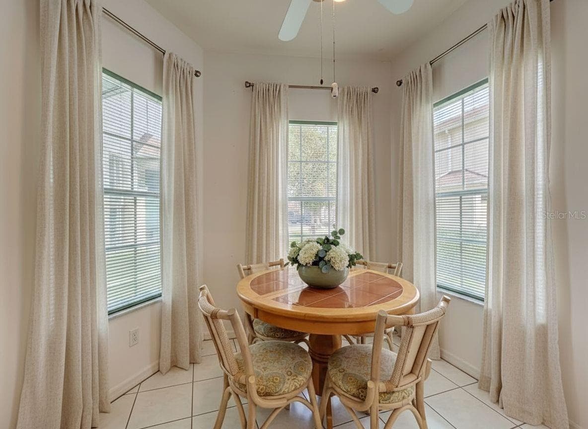 Dinette area - 3022 COTTAGE GROVE CT #1807, ORLANDO