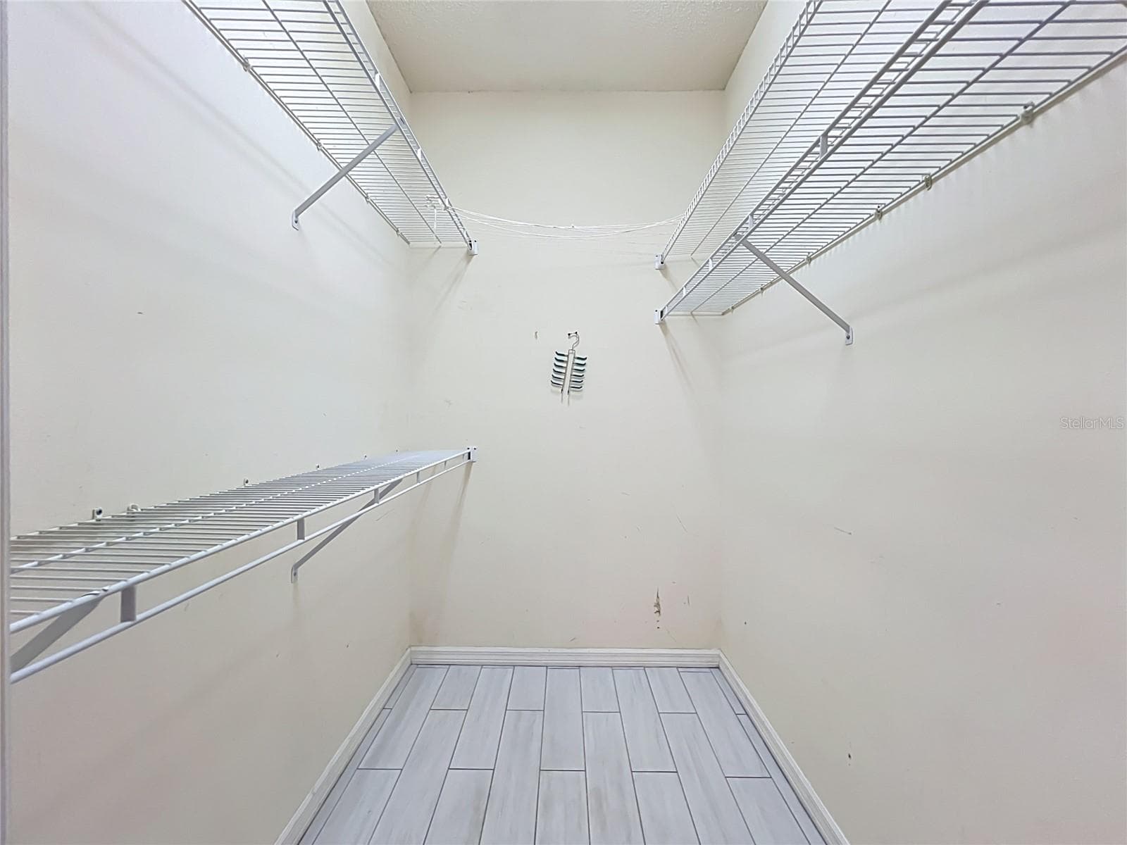 Master walk in closet - 3022 COTTAGE GROVE CT #1807, ORLANDO