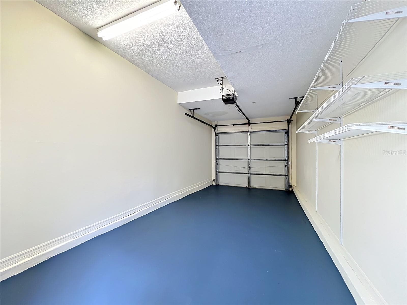 1 car garage - freshly painted - 3022 COTTAGE GROVE CT #1807, ORLANDO