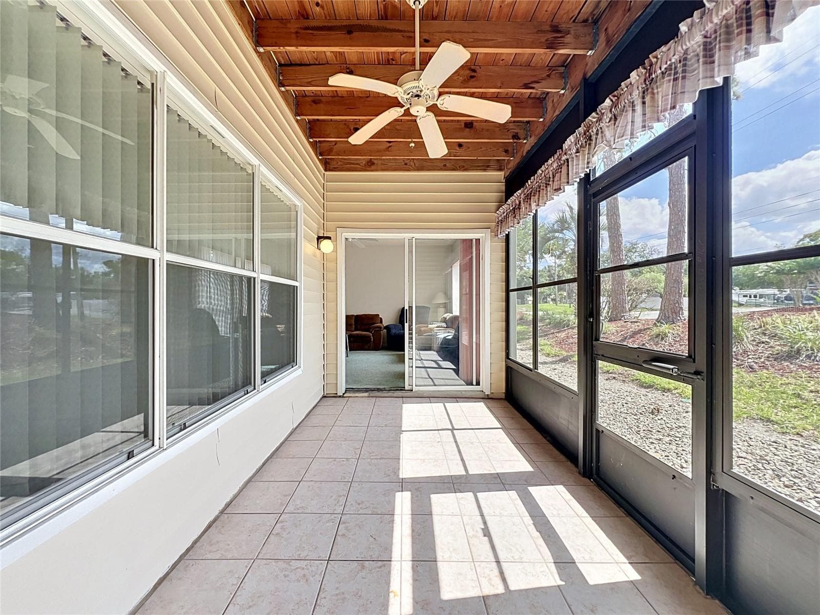 Porch with new screens - 3022 COTTAGE GROVE CT #1807, ORLANDO