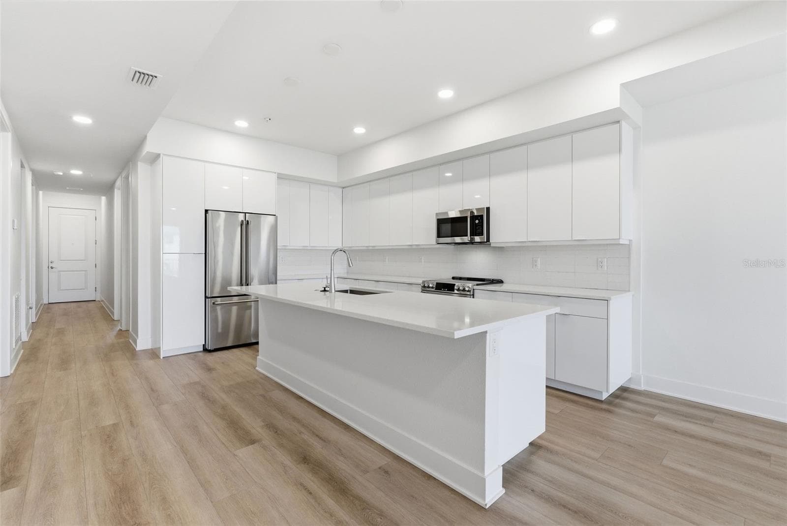 Condominium at 400 150TH AVE #205, MADEIRA BEACH, photo 10 of 67
