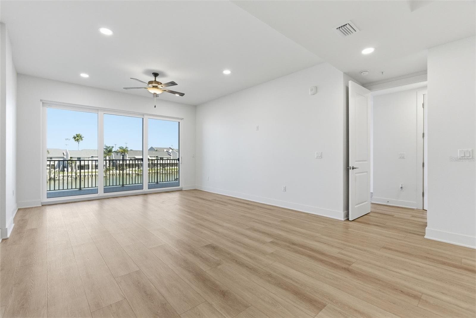 Condominium at 400 150TH AVE #205, MADEIRA BEACH, photo 19 of 67