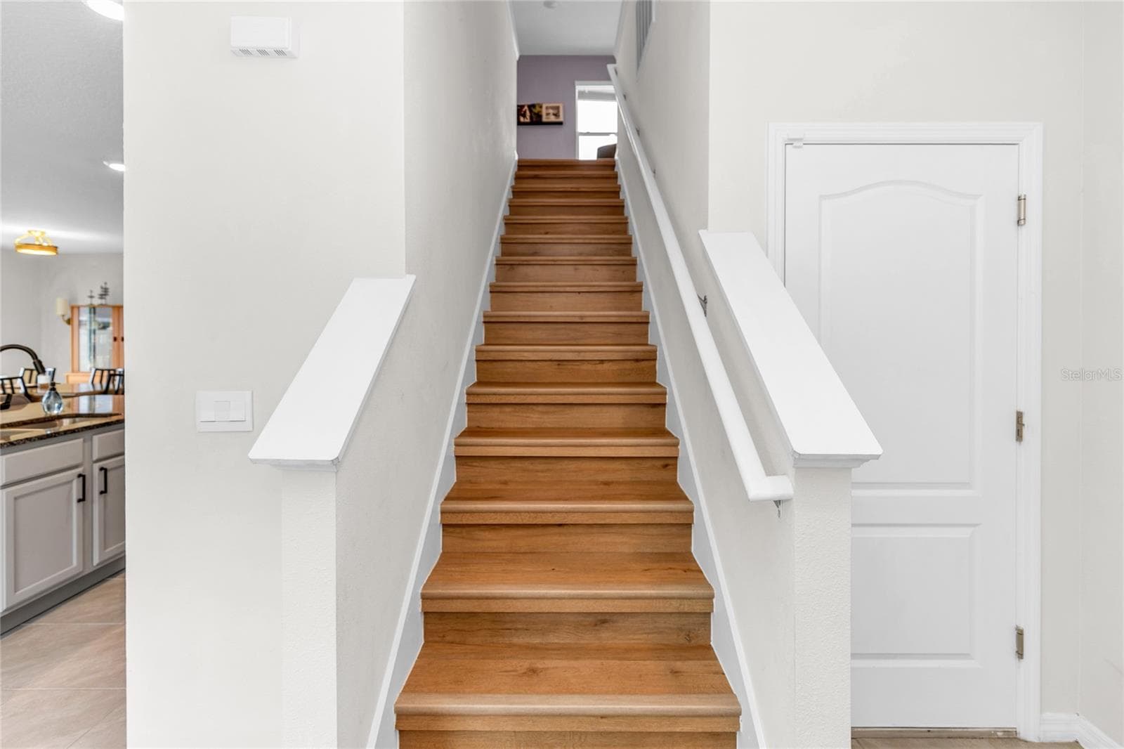 Vinyl Stairs - 3758 SUNGROVE CIR, SANFORD