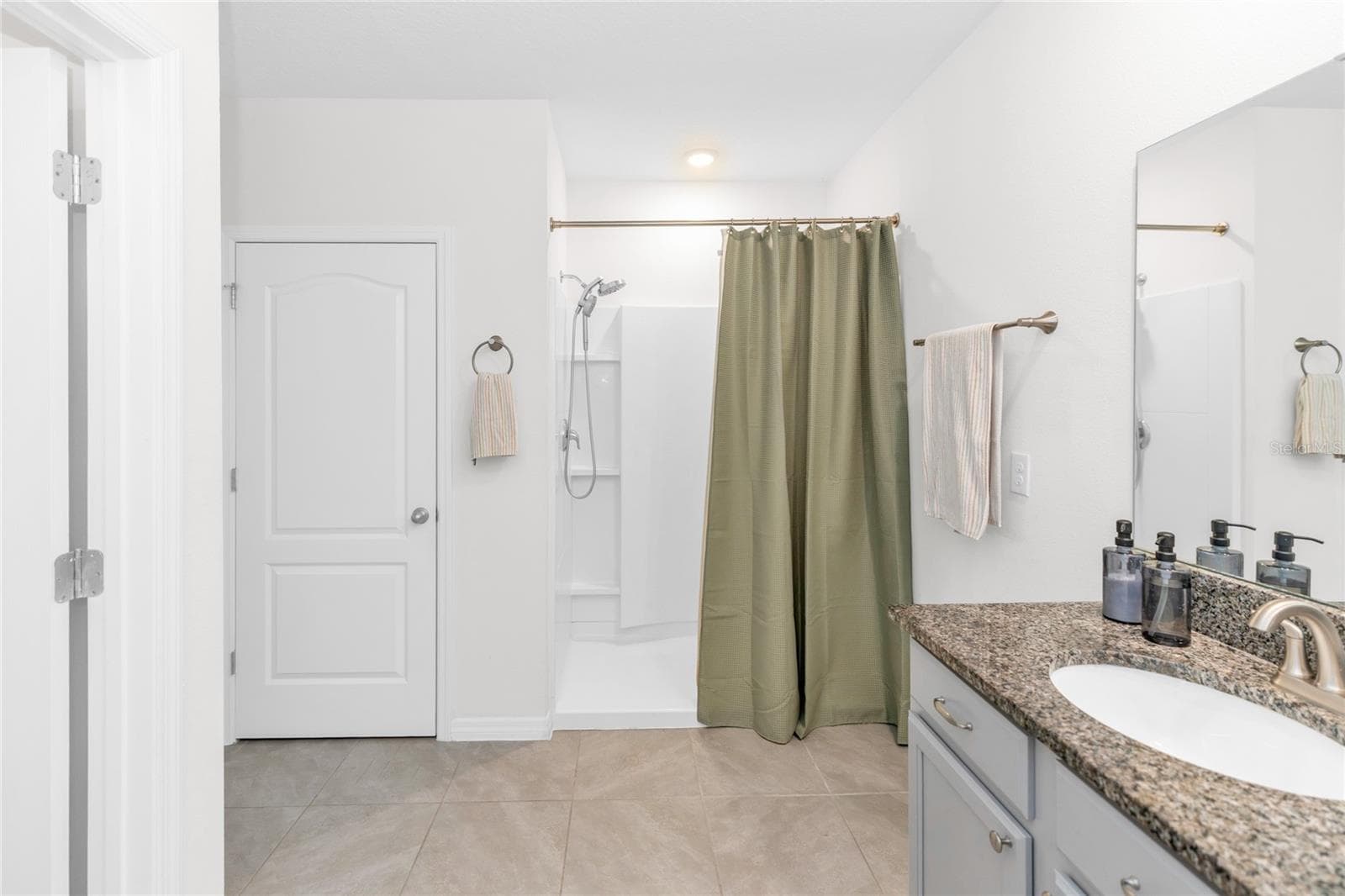 Single Family Residence at 3758 SUNGROVE CIR, SANFORD, photo 22 of 32