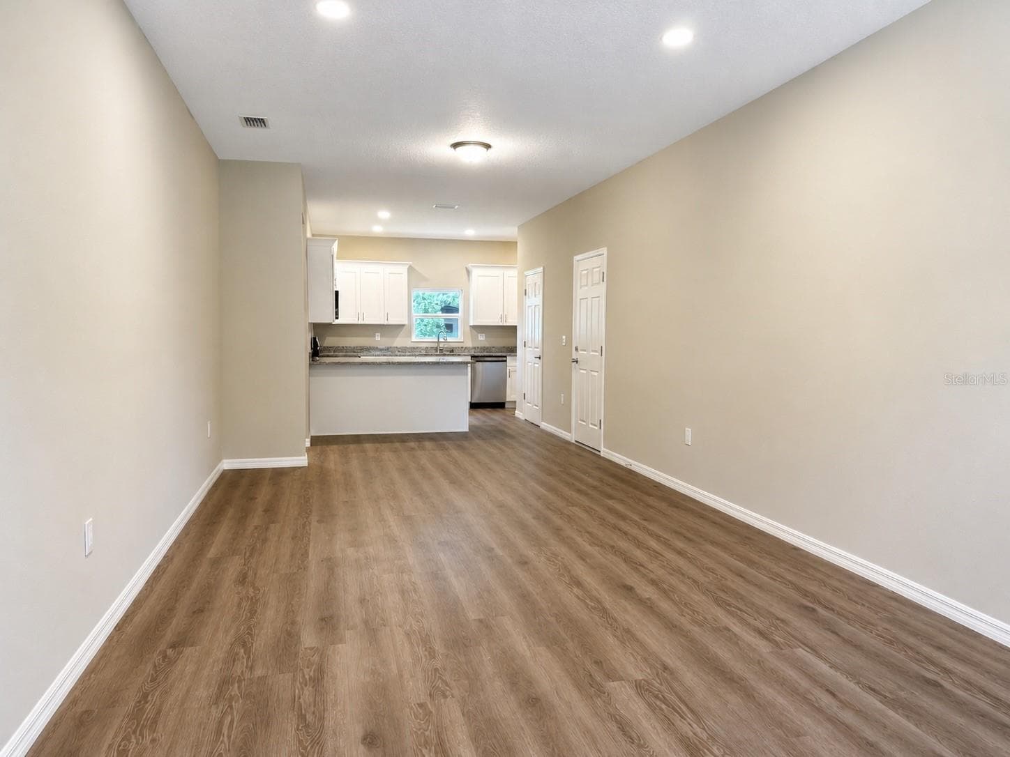 Single Family Residence at 5028 FINDERS CT, TAMPA, photo 3 of 26