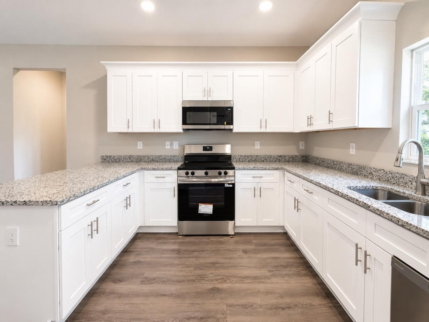 Single Family Residence at 5028 FINDERS CT, TAMPA, photo 5 of 26